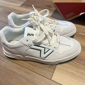 Vans Upland White Sneakers with Green Details